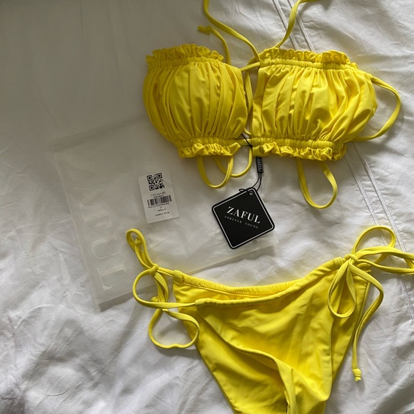 🌞ZAFUL Yellow two piece bikini size small NWT - Picture 2 of 8